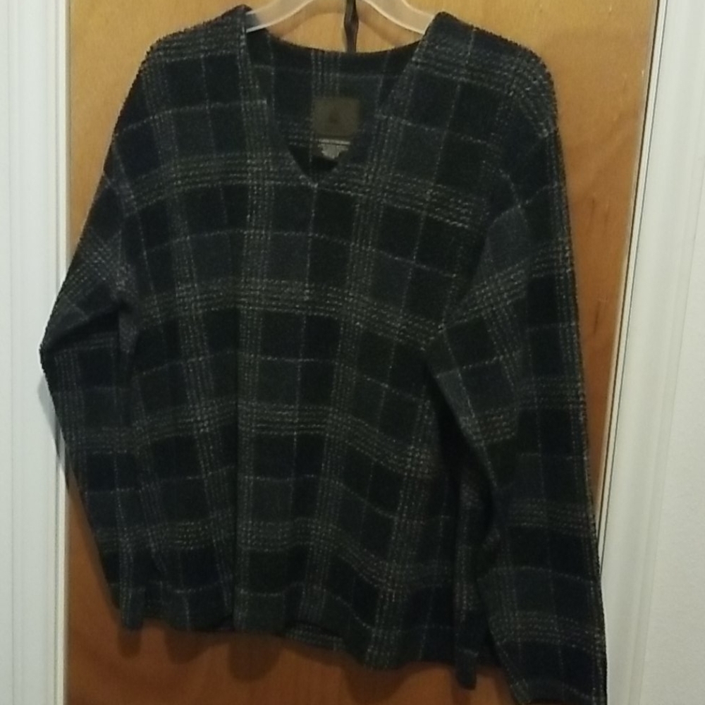 Women's sweater